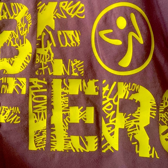 ZUMBA TOP - GRAY WITH GREEN NEON LETTERS - Picture 5 of 9